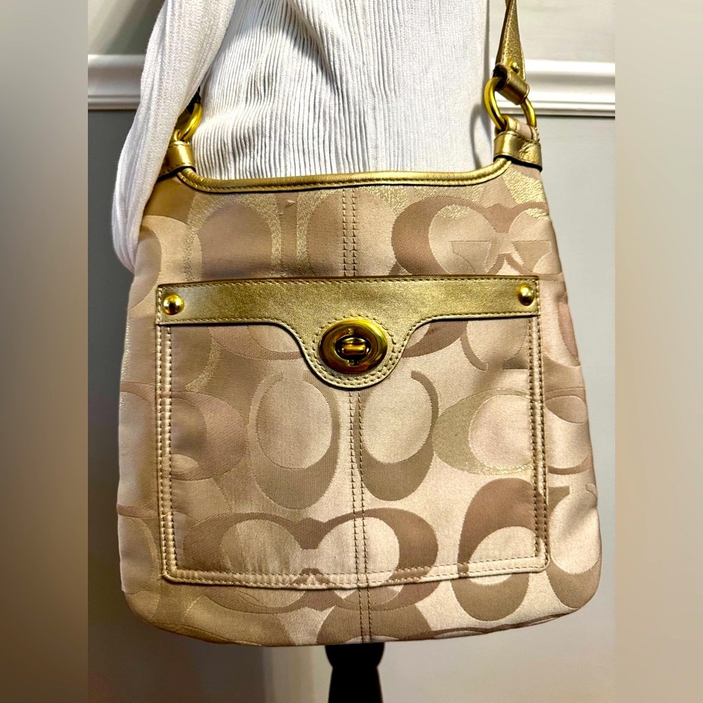 COACH Penelope Signature Optic Metallic Hippie Crossbody Bag Beige/Gold